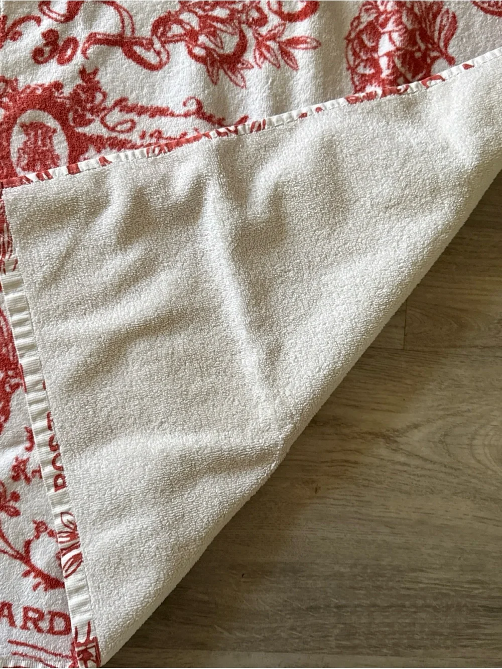 POTTERY BARN French Country Post Card Kitchen Hand Towel Set Of 2: Red Script